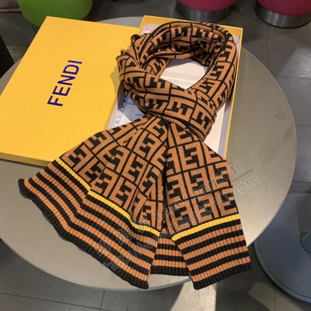 FENDI圍巾 秋冬最新款 芬迪輕薄柔軟透氣女長款圍巾  llwj6769